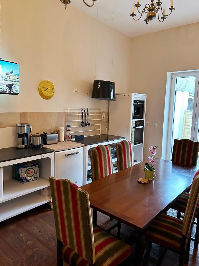 DZ Appartements - Ferienwohnung mit Klimaanlage, Whirlpool und freiem WLAN - ruhige, zentrale Lage in Wittenberge Exterior foto